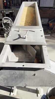 14" wide x 8' long, Stainless trough shaker vibrating conveyor, jacketed bottom, 2009 - Image 5