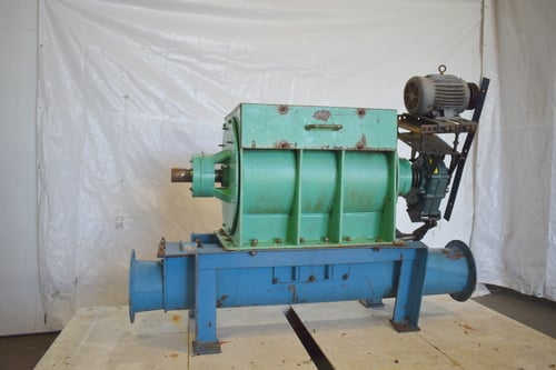 Metal wheel rotating valve feeder, 19" x 26" inside opening, 5 HP Baldor motor - Image 2