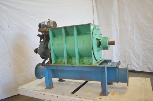 Metal wheel rotating valve feeder, 19" x 26" inside opening, 5 HP Baldor motor - Image 4