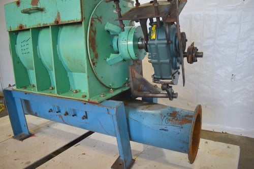 Metal wheel rotating valve feeder, 19" x 26" inside opening, 5 HP Baldor motor - Image 7