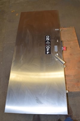 400 Amp. Stainless disconnect, new stainless st - Image 1