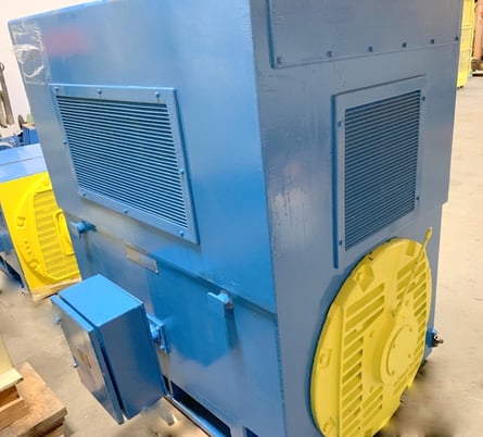 900 HP 1800 RPM General Electric induction motor, weather protected enclosure type 2, 2300/4000 Volts - Image 1