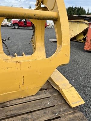 Caterpillar #966K, 966H & 972K & 972H, sorting log grapple forks - Image 8