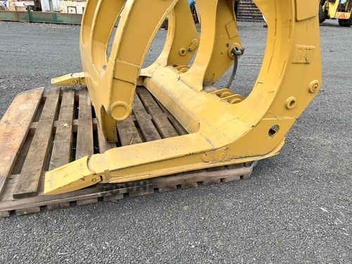 Caterpillar #966K, 966H & 972K & 972H, sorting log grapple forks - Image 10