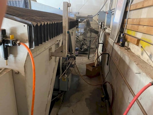 Flow #IFB-4800, CNC waterjet cutter, 4' x8' table, 30 HP, 55000 psi, Flowmaster PC Control, 2004 - Image 5