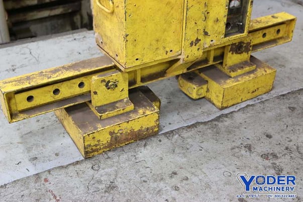 Walker, dual 12 V. crane magnet, 10" x10-1/2" magnet area, 20"-38" magnet center, #69709 - Image 5