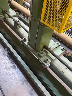 Arrow #2000 Simplex, center surface with center assist, 70" rewind diameter, 87" rolls - Image 9