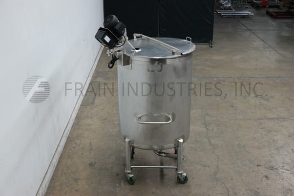 250 gallon Walker, 316 Stainless Steel single wall tank, 36" OD, 50" straight wall, flat top with dual flip - Image 3