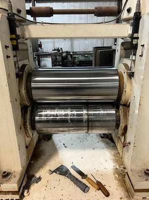 8" x 20" Bolling, 2 roll silicone calendar, chrome rolls, 20 HP, vari-speed, chain drive - Image 3