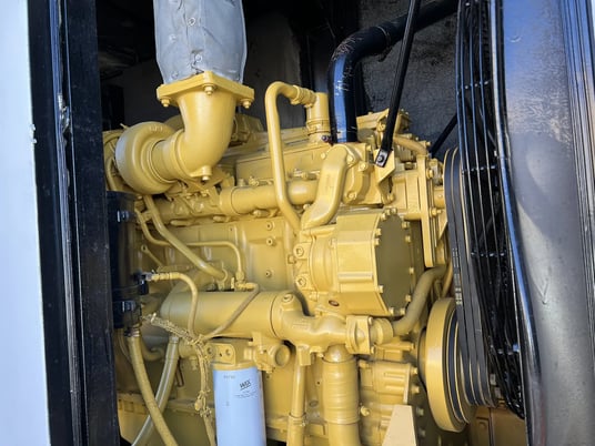 350 KW Caterpillar #SR4, diesel generator, 13538 hours, 1996, #089649 - Image 3