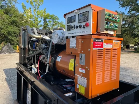 60 KW Generac #48123, standby diesel generator, 120/240 Volts, Mitsubishi engine, 2005, #089233 - Image 2