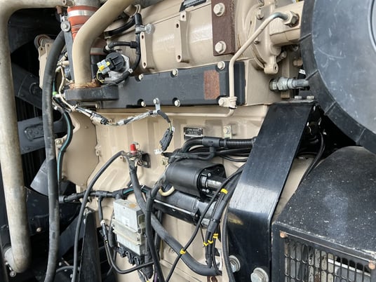 369 KW Hipower #HRJW-460T6, diesel generator, 277/480 Volts, 9800 hours, 2011, #089757 - Image 3