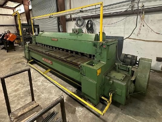 10 gauge x 10' Wysong #1010-HD, mechanical shear, foot treadle, hold downs, manual Back Gauge, 1965 - Image 2