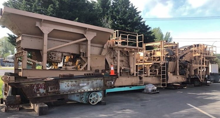 Irock #HSI mobile crushing plant, 40" x 42", 300 HP, 6' x 16' 2-deck screen, 2 cross conveyor - Image 2