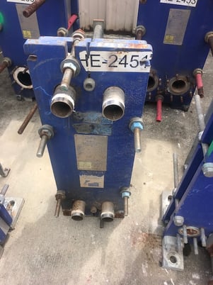 30 sq.ft., Alfa-Laval, Vertical Plate Exchanger, 150 psi, 300&deg;F, 2015, #113353 - Image 1