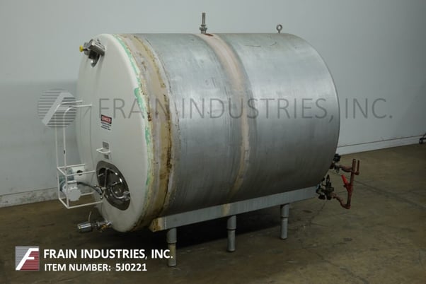 2500 gallon Mueller #SHW, 304 Stainless Steel jacketed horizontal mixing tank, 87" diameter x 100" length - Image 1