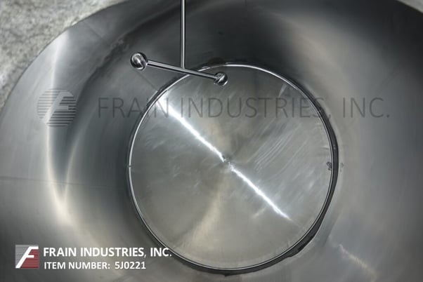 2500 gallon Mueller #SHW, 304 Stainless Steel jacketed horizontal mixing tank, 87" diameter x 100" length - Image 2