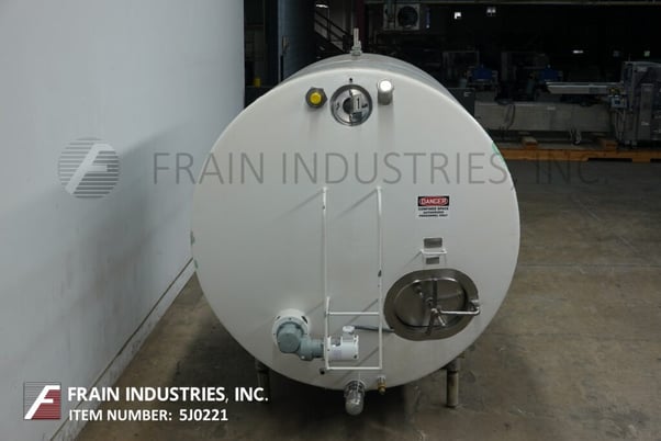 2500 gallon Mueller #SHW, 304 Stainless Steel jacketed horizontal mixing tank, 87" diameter x 100" length - Image 3