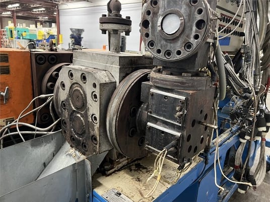Maag #EX110/110-BF, thermoplastics melt pump, 800-2000 lbs/hr, 40 HP GE DC motor, 1750/2100 RPM - Image 4