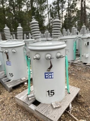 15 KVA 19900/34500Y Primary 120/240 Secondary, XMFR pole mounted, double bushing (39 available) - Image 1