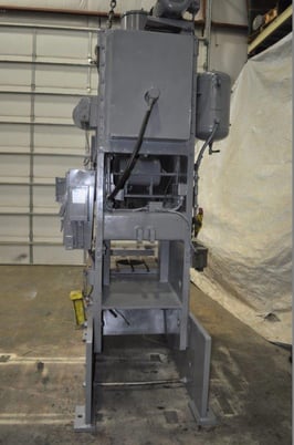 75 Ton, Niagara #ES-75, OBI press, 8" stroke, 21" Shut Height, 3" adj., 90 SPM, 36" x24" bed, air clutch & - Image 4