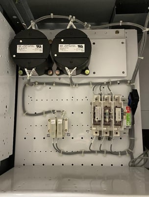 3000 Amps, Square D #QED switchboard sections 480 Volts 3P3W with MasterPact Breakers - Image 4