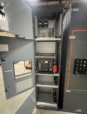 3000 Amps, Square D #QED switchboard sections 480 Volts 3P3W with MasterPact Breakers - Image 5