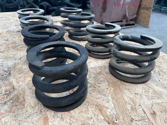 Vilter 31882A, Safety Head Spring, 440, 1950 lb. capacity - Image 4