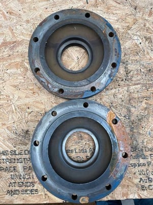 Vilter N32564A, Shaft Seal Cover, 3 3-inch shaft sizes & 1 2.5" size, adaptable on a 440/450/450XL - Image 4