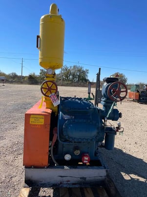 100 HP Vilter 448, 8-Cylinder Reciprocating Compressor Package, Belt Driven, 208-220/440 V, 2004 - Image 9
