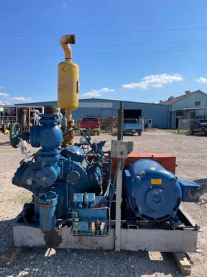 100 HP Vilter 448, 8-Cylinder Reciprocating Compressor Package, Belt Driven, 208-220/440 V, 1200 RPM, 309 CFM - Image 3