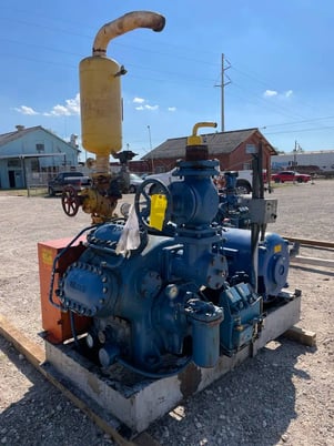 100 HP Vilter 448, 8-Cylinder Reciprocating Compressor Package, Belt Driven, 208-220/440 V, 1200 RPM, 309 CFM - Image 8