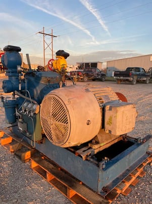 100 HP Vilter 448, 8-Cylinder Reciprocating Compressor Package, Belt Driven, 460 V, 1200 RPM, 2002 - Image 4