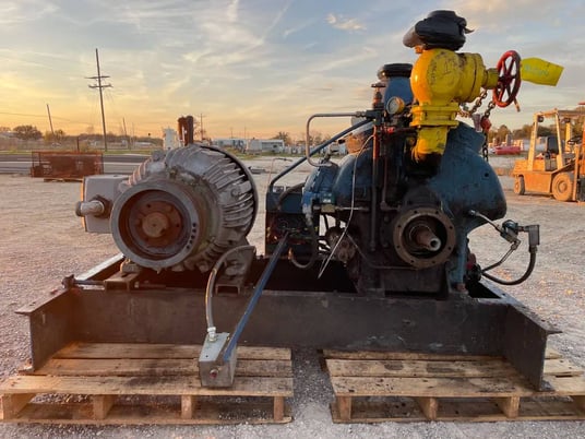 100 HP Vilter 448, 8-Cylinder Reciprocating Compressor Package, Belt Driven, 460 V, 1200 RPM, 2002 - Image 7