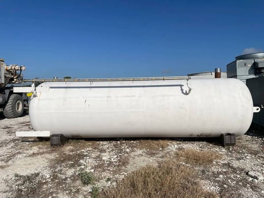 4400 gallon Industrial Service & Fabricators Inc, Vertical Ammonia Receiver, 65" diameter x 306" L Tank, 250 - Image 5