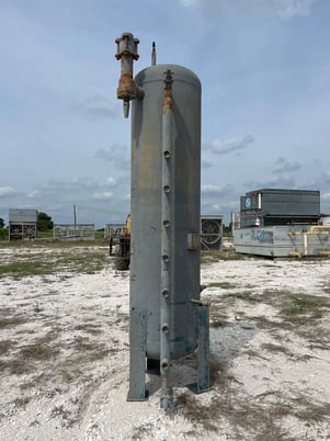 367 gallon RVS 14636, Vertical Ammonia Receiver, 30" diameter x 120" L Tank, 300psi @ 300F, 2002 - Image 7