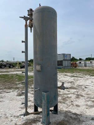 367 gallon RVS 14636, Vertical Ammonia Receiver, 30" diameter x 120" L Tank, 300psi @ 300F, 2002 - Image 9