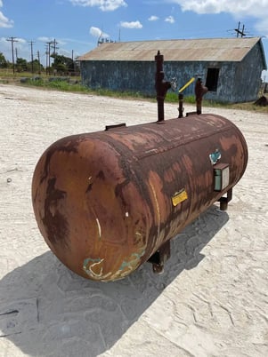 390 gallon RVS, Horizontal Ammonia Receiver, 35" diameter x 70" L Tank, 250 PSI @ 300 F, 2000 - Image 6