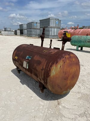 390 gallon RVS, Horizontal Ammonia Receiver, 35" diameter x 70" L Tank, 250 PSI @ 300 F, 2000 - Image 8