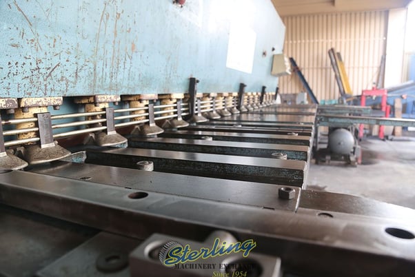 1/2" x 13' Amada #H-4013, hydraulic power shear, 40 SPM, 126" squaring arm, front support, foot pedal - Image 6