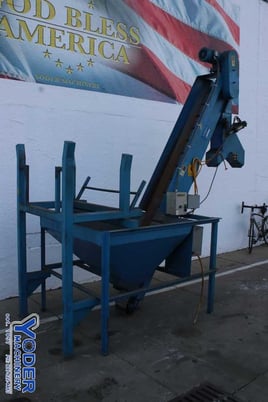 8" Davis inclined chip conveyor, 1" flights, 48" x 48" hopper, 67" dump height, #76349 - Image 10