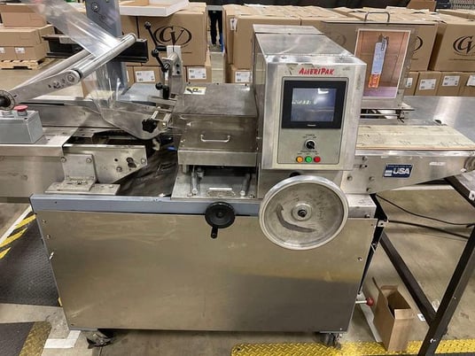 Ameripak #40, horizontal wrapper with 6' Stainless Steel lugged infeed ...
