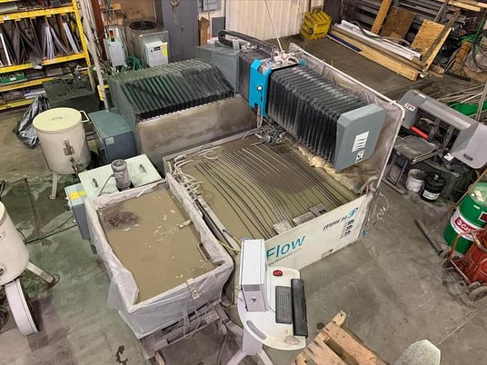 Flow #Mach-3-1313B, waterjet, 4.2' x 4.2' table, 50 HP, 60000 psi, 5-Axis, 2013 - Image 3