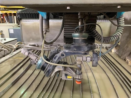 Flow #Mach-3-1313B, waterjet, 4.2' x 4.2' table, 50 HP, 60000 psi, 5-Axis, 2013 - Image 5