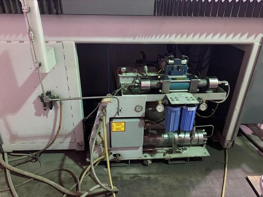 Flow #Mach-3-1313B, waterjet, 4.2' x 4.2' table, 50 HP, 60000 psi, 5-Axis, 2013 - Image 8