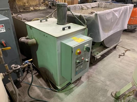 Flow #Mach-3-1313B, waterjet, 4.2' x 4.2' table, 50 HP, 60000 psi, 5-Axis, 2013 - Image 9