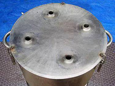 20 gallon Stainless Steel Single Shell Tank, 23.5" diameter x 12" H inside tank, 23" diameter tray - Image 5
