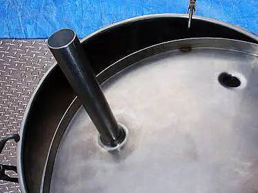 20 gallon Stainless Steel Single Shell Tank, 23.5" diameter x 12" H inside tank, 23" diameter tray - Image 9