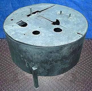 40 Gallon Stainless Steel Tank, Three-piece cover, 2" diameter pipe - Image 4