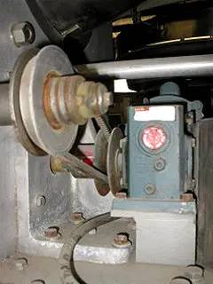 Resina #S-30, Capper, 1/0.33 HP, 24/60 & 24/55 CPM, 2" diameter x 3/4" H Capacity, 4" width x 83" L Conveyor - Image 8